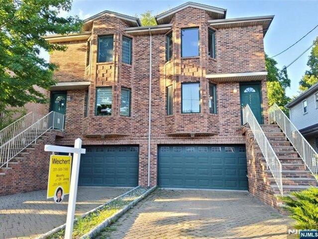 House for sale in Cliffside Park, New Jersey
