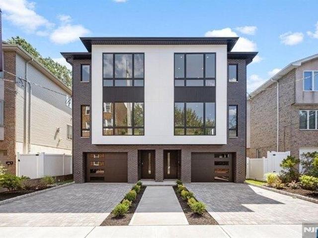 House for sale in Cliffside Park, New Jersey