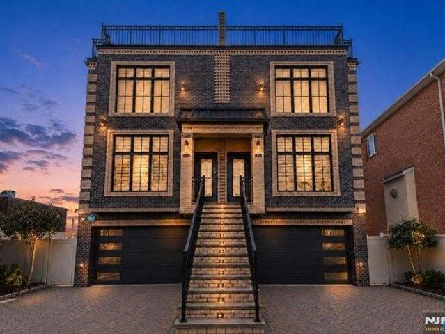 House for sale in Cliffside Park, New Jersey