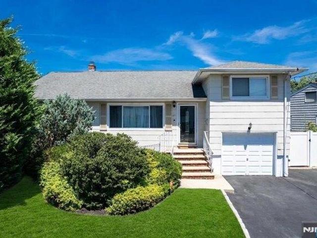 House for sale in Passaic, New Jersey