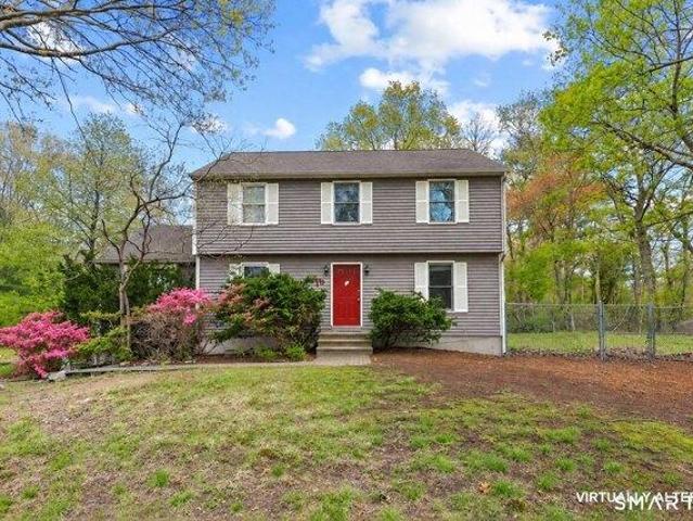 House for sale in Clinton, Connecticut