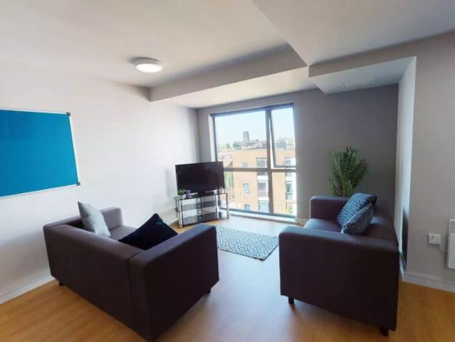 Room for rent in Calderstones