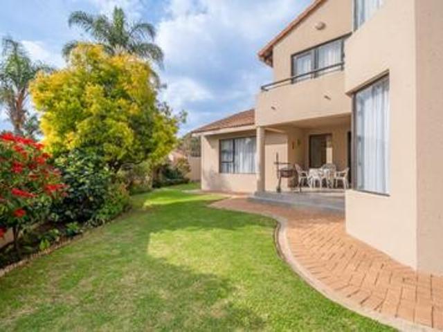 House for sale in Sandton, City of Johannesburg Metropolitan Municipality