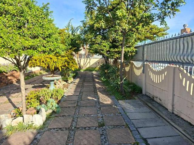 Property for rent in Cape Town, Western Cape