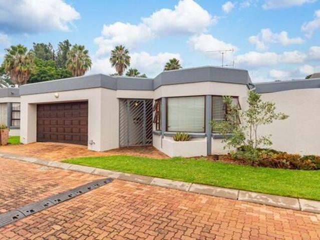 House for rent in Paulshof, Alexandra