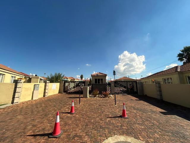 House for rent in Vosloorus, Gauteng