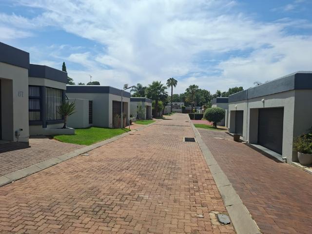 Room for rent in Paulshof, Sandton