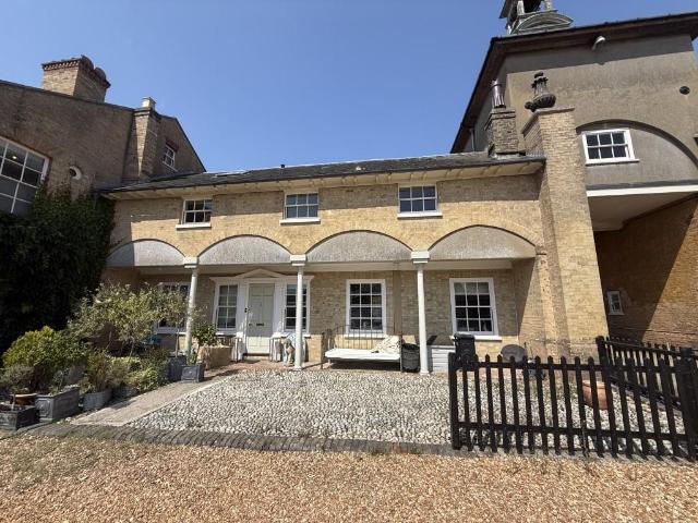 Flat for sale in Comers, Norfolk