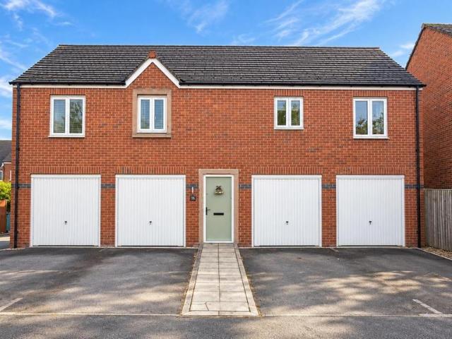 Flat for sale in West Timperley, Trafford
