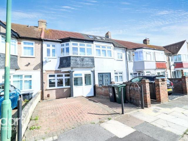 Flat for rent in Monks Orchard, Kent