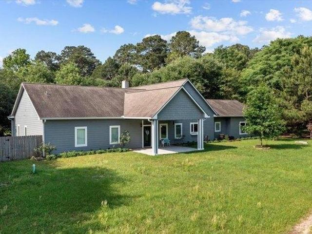 House for sale in Colmesneil, Texas