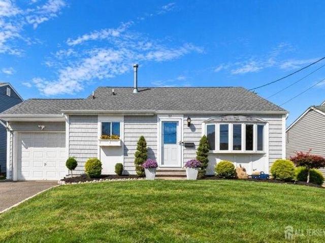 House for sale in Colonia, Woodbridge Township