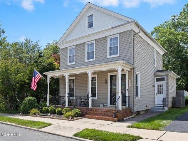 House for sale in Columbus, New Jersey