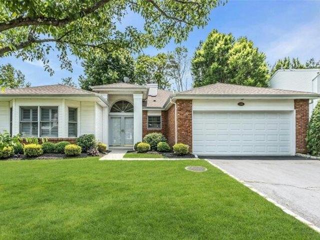Condo for sale in Commack