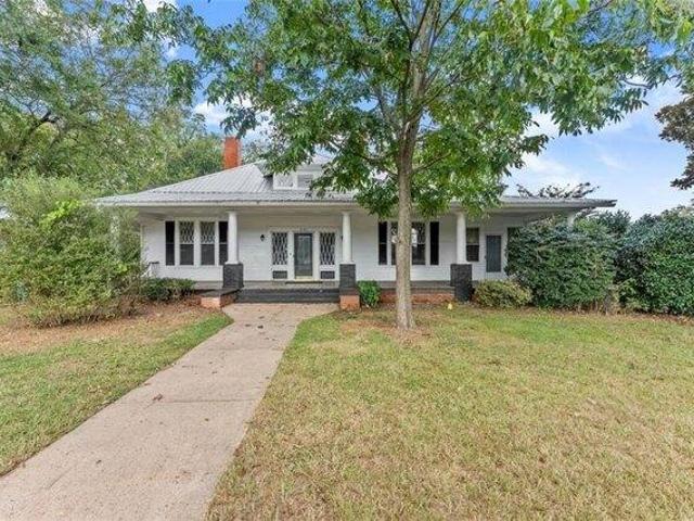 House for sale in Commerce, Georgia