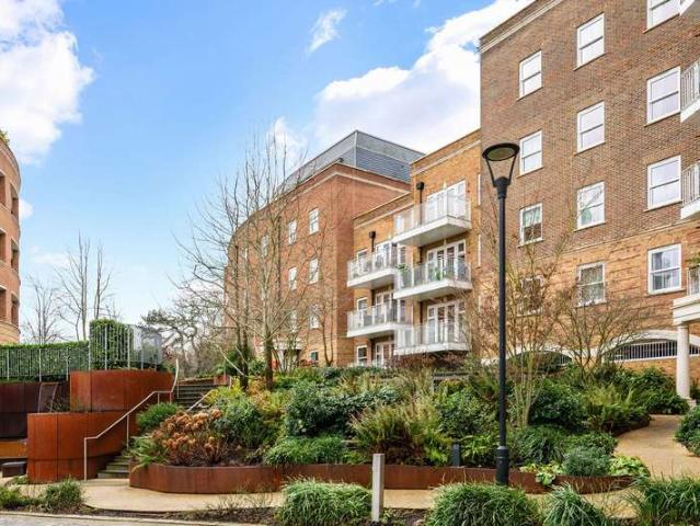 Commercial for sale in Oxted, Hillview
