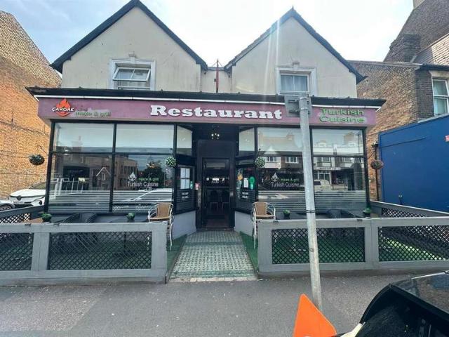 Commercial for sale in Upton, Acol