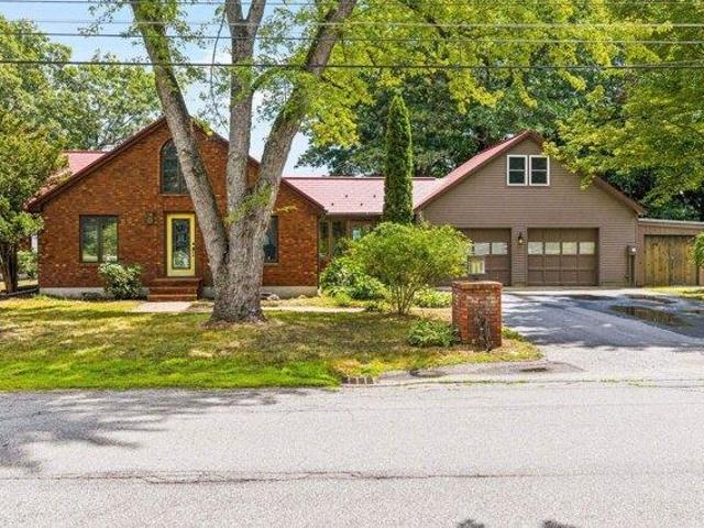 House for sale in New Hampshire