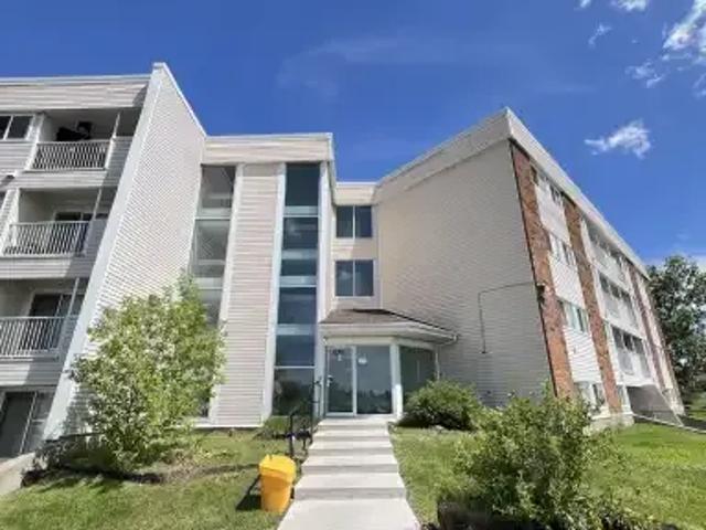 Condo for rent in Wedgewood, Alberta
