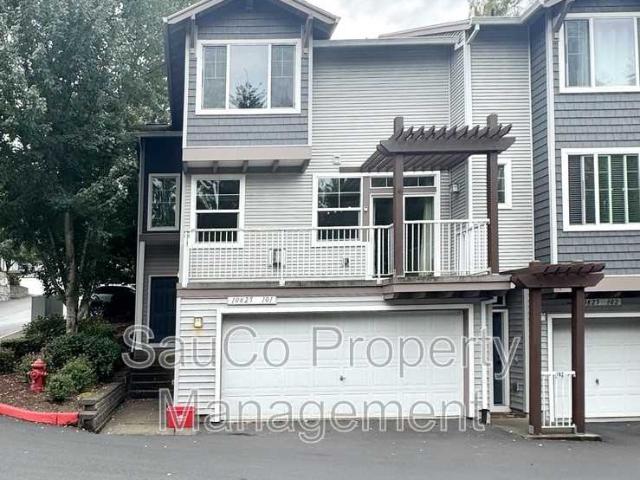Condo for rent in Oregonia