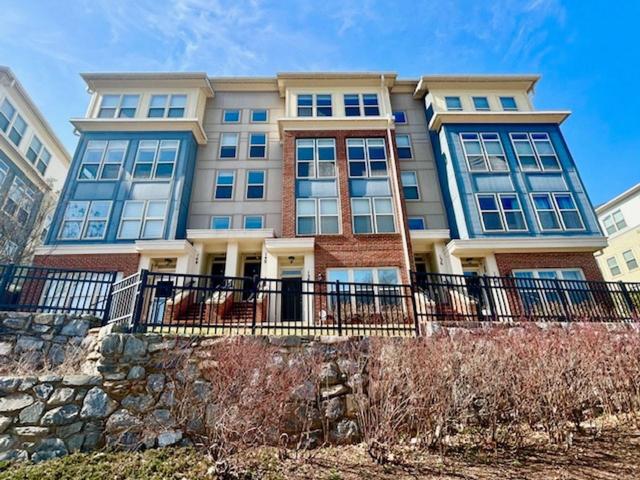 Condo for rent in Crown, Gaithersburg