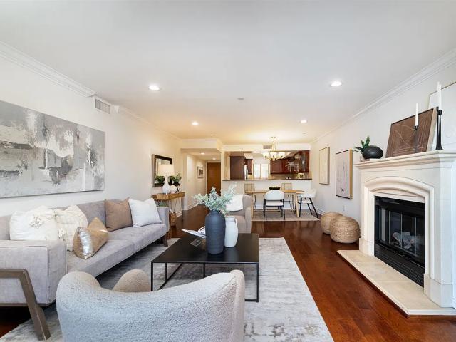 Condo for rent in Canoga Park, California