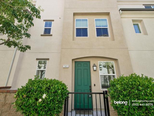 Condo for rent in Upland