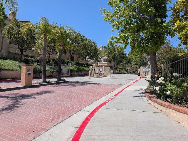 Condo for rent in Canyon Country, California