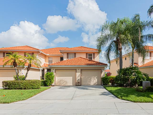 Condo for rent in Naples