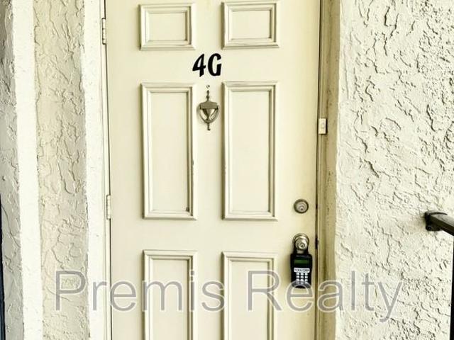Condo for rent in Largo