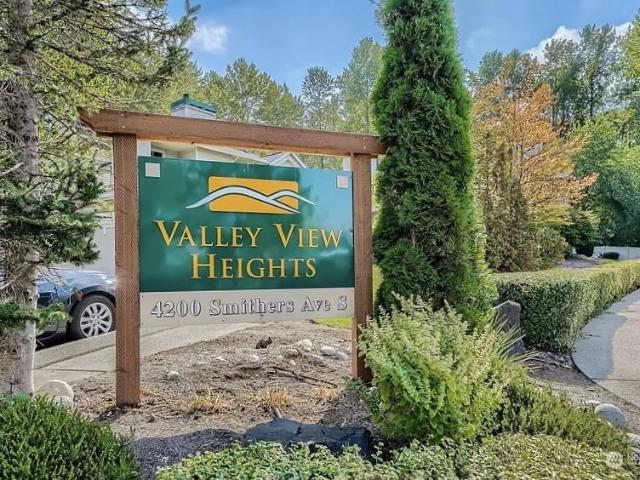 Condo for rent in Renton