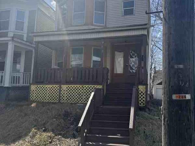 Condo for rent in Albany