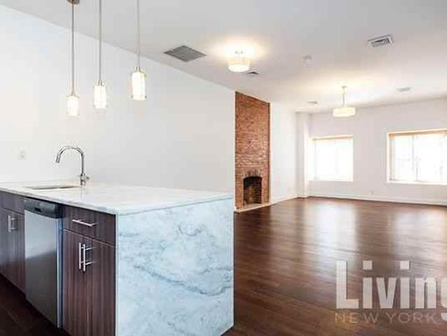 Condo for rent in Arverne, New York