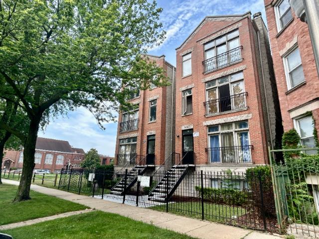 Condo for rent in Chicago Park, Illinois