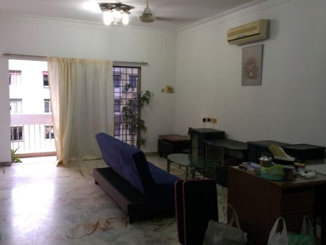 Apartment for rent in Petaling Indah Condominium, Kuala Lumpur