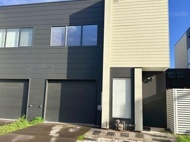 Townhouse for rent in Camerons Creek, Victoria