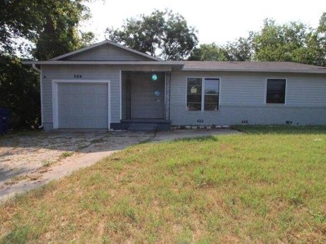 House for sale in Briggs, Texas