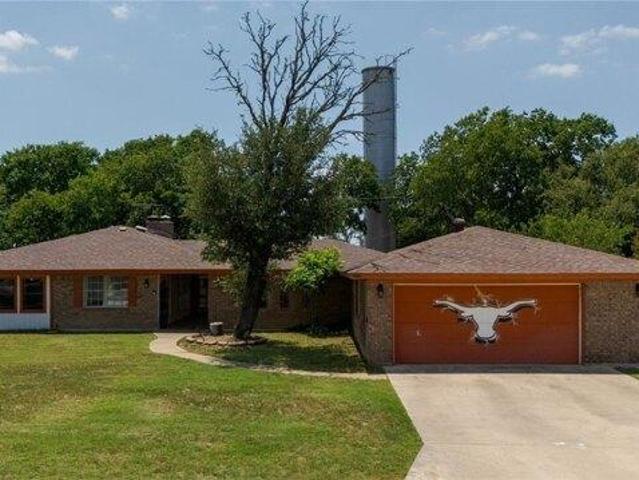 House for sale in Briggs, Texas