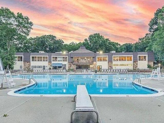 Condo for sale in Coram