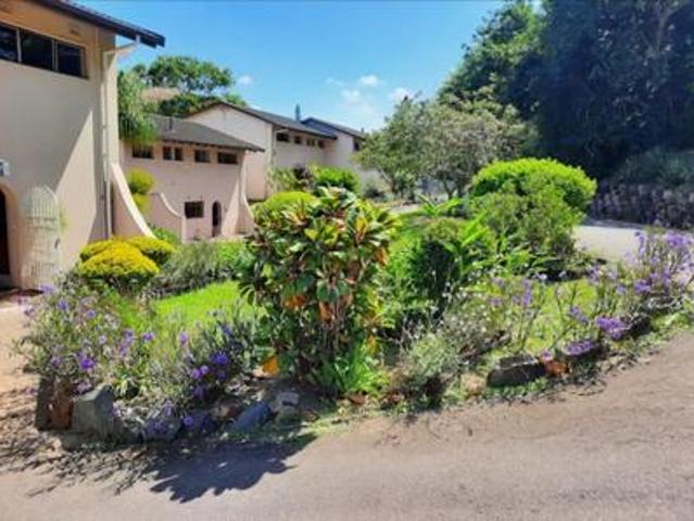 Townhouse for sale in Amanzimtoti, Kwazulu-natal
