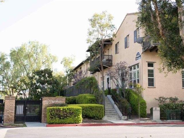 Condo for sale in Corona, California