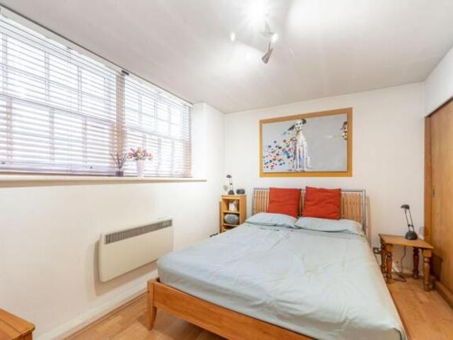 Cottage for rent in Hampstead, Greater London
