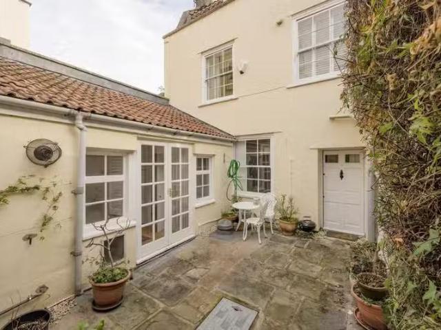 House for rent in Hotwells, Feckenham