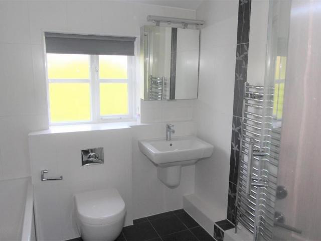 House for sale in Oughtrington, Warrington