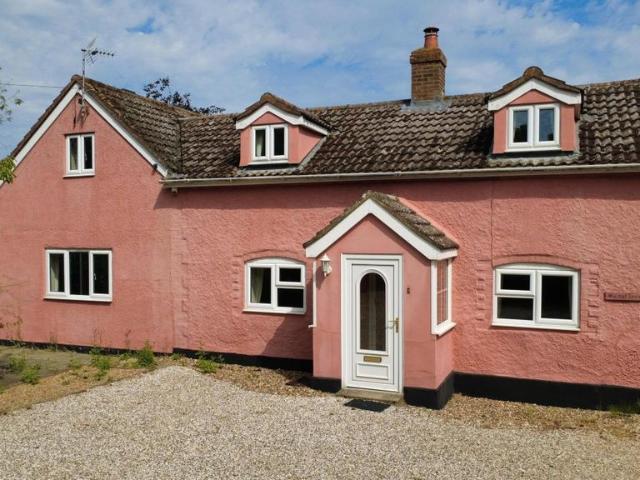 House for sale in Bedingfield, Suffolk