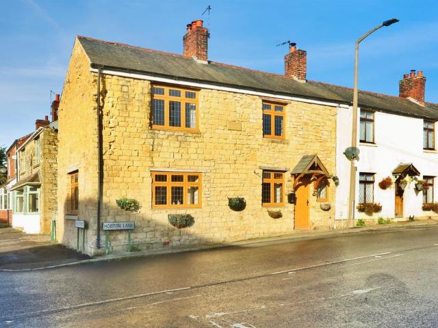 House for sale in Laughton-en-le-Morthen, Dinnington