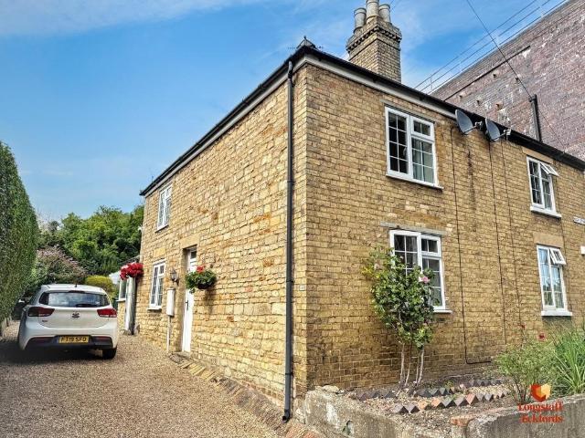 House for sale in Barholm, Lincolnshire