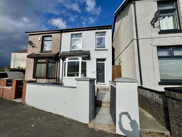 House for sale in Troed-y-rhiw