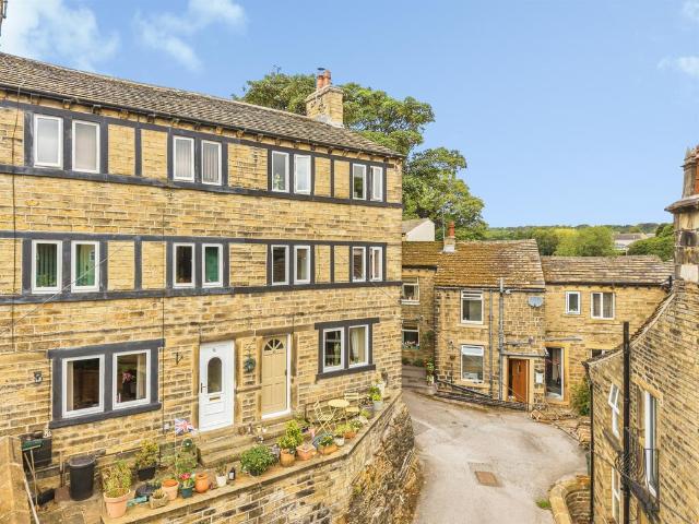 House for sale in Holme Valley, Honley