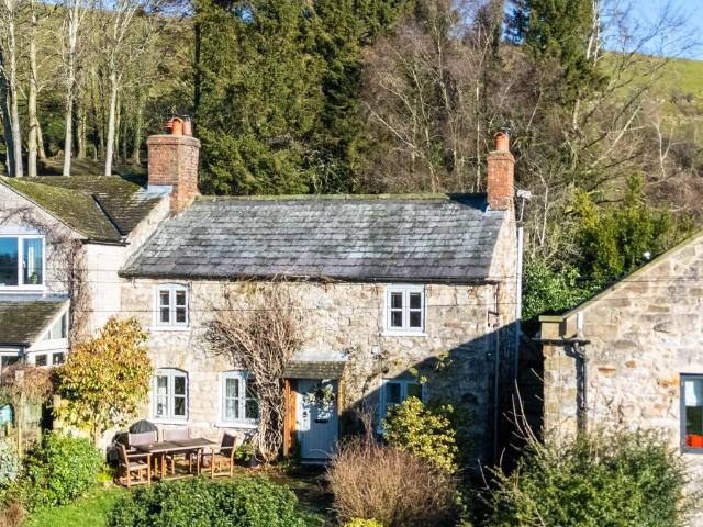 House for sale in Froggatt, East Midlands
